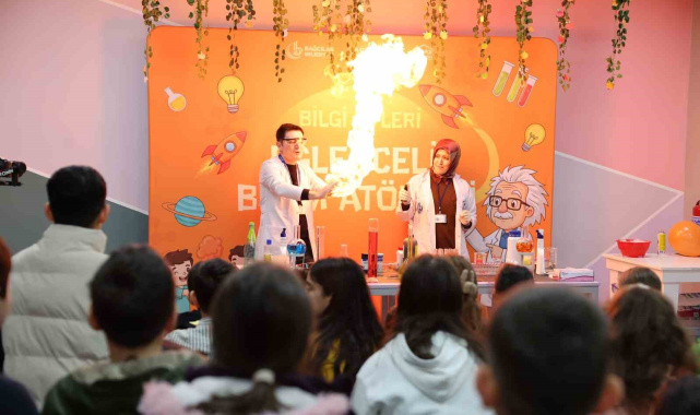 Bağcılar Belediyesi, öğrencilerin yanında