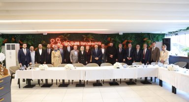 Bakan Göktaş'tan muhtarlara: "İhtiyaç sahibi vatandaşları vakıflara, kaymakamlığa yönlendirin"