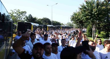 Beşiktaş taraftarı stada geldi