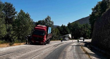 Bolu'da iki kamyon çarpıştı: 1 yaralı