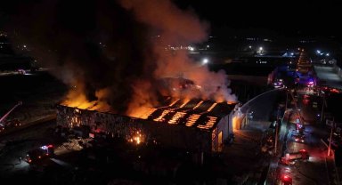 Bolu'daki fabrika yangınında yaklaşık 4 saat geride kaldı: 1 yaralı