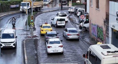 Burası Hindistan değil Eyüpsultan: Günlerce süren yol çalışmaları çileye döndü
