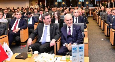 Cumhurbaşkanı Yardımcısı Cevdet Yılmaz'dan İTO Başkanı Avdagiç'e teşekkür ve destek