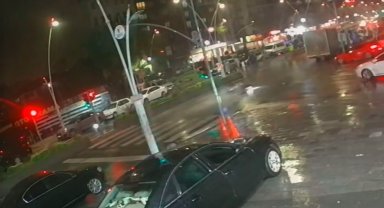 Esenler'de kazada motosiklet sürücüsü metrelerce sürüklendi