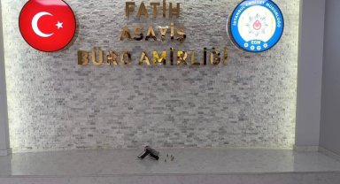 Fatih'te iş yerinin fotoğraflarını çekip, saldırı hazırlığı yapan 2 şüpheli yakalandı
