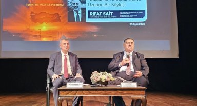 Gölcük'te "Balkanlar ve Dijital Medya" konulu söyleşi düzenlendi