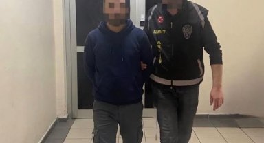 Kendisini polis olarak tanıtıp 3,5 milyon lira dolandırdı, kuyumcuda altın alırken yakalandı