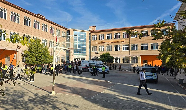 MANİSA’DA LİSE YAKININDA SİLAHLI SALDIRI: 2’Sİ AĞIR 10 ÖĞRENCİ YARALANDI