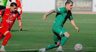 MARAŞ’TA MUHTEŞEM GERİ DÖNÜŞ: SAKARYASPOR 3’TE 3 YAPARAK ZİRVEYE KURULDU!