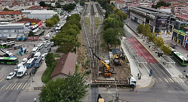 SAKARYA’DA TARİHİ RAYLI DÖNÜŞÜM: TREN 12 METRE DERİNLİKTEN GARA ULAŞACAK!