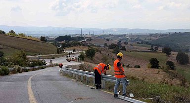 Sakarya'da çelik oto korkuluk montajına başlandı