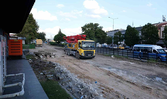 Sakarya'yı ikiye bölen rayların sökümünde yüzde 70 seviyesine ulaşıldı