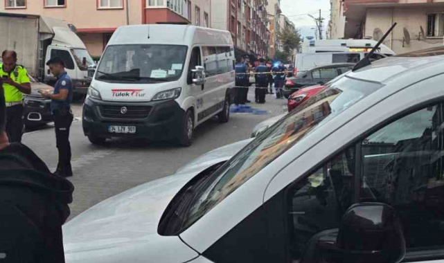 Servis minibüsünün çarptığı 6 yaşındaki çocuk hayatını kaybetti