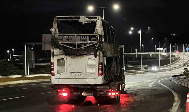 Yanan otobüste hayatını kaybedenlerin cesetleri Adli Tıp Kurumu'na kaldırıldı