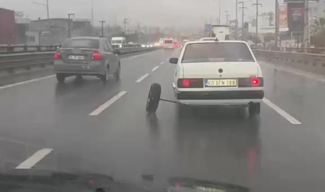 Aks demiri kırılan otomobilin tekerleği yerinden çıktı