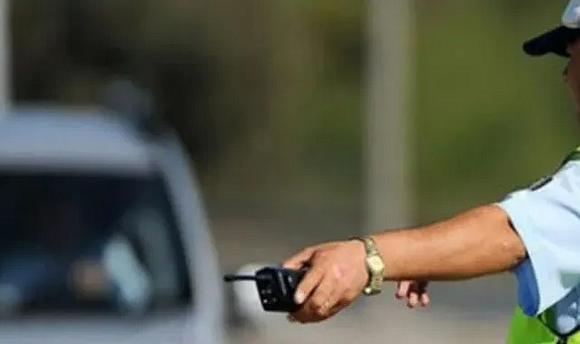 Akyazı’da polisten kaçtı, uyuşturucuyla yakalandı: Yaklaşık 500 bin lira ceza
