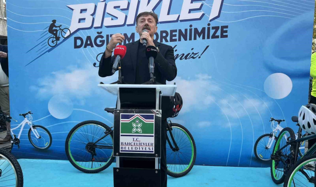 Bahçelievler'de 100 çocuğa bisiklet dağıtım töreni
