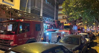 Bahçelievler'de 6 katlı apart otelde yangın