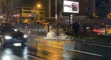 Beşiktaş Zincirlikuyu alt geçidini su bastı, Büyükdere Caddesi göle döndü