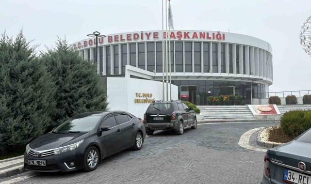 Bolu Belediyesi'ne şafak operasyonu: 4 gözaltı
