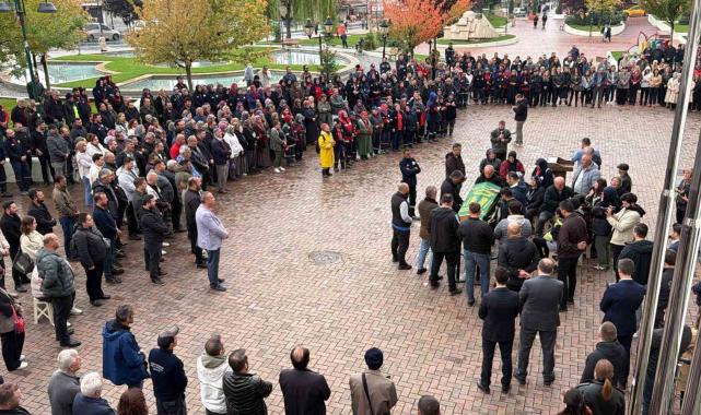 Bolu'da 43 yaşında hayatını kaybeden belediye çalışanına gözyaşlarıyla veda