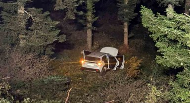 Bolu'da otomobil uçuruma uçtu: 4 yaralı