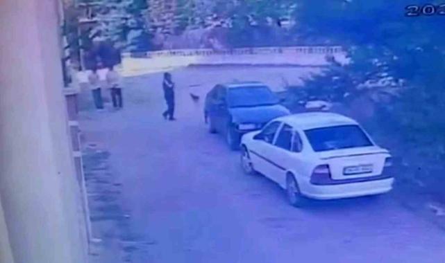Bolu'da park halindeki otomobilden saat çaldı