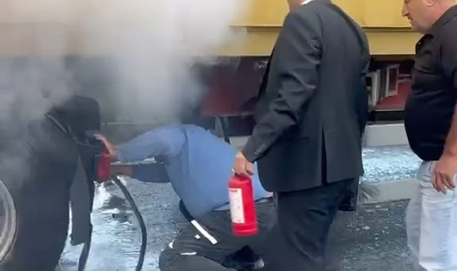 Bolu'da yanan tıra ilk müdahale vatandaşlardan geldi