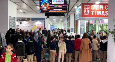 Çayırova 7. Kitap Günleri'ne öğrencilerden yoğun ilgi