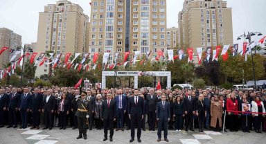 Cumhuriyetin 103'üncü yaşı Ataşehir'de resmi törenle kutlandı