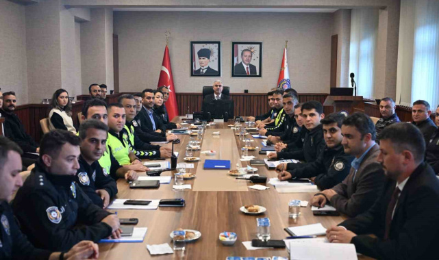 Düzce Emniyetinde güvenlik ve asayiş toplantısı