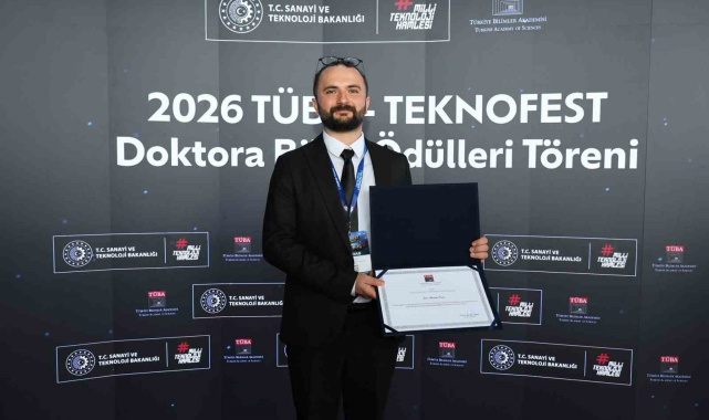 Düzce Üniversitesi öğretim üyesi üçüncü oldu
