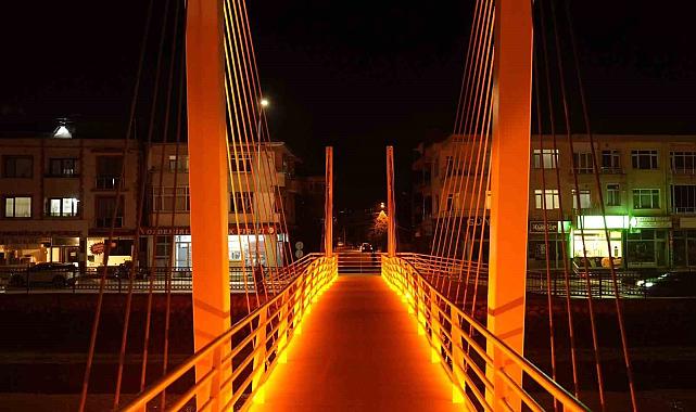 Düzce'de ikinci yaya köprüsü yenilenerek hizmete açıldı