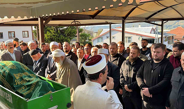 Düzce'nin sevilen iş adamı son yolculuğuna uğurlandı