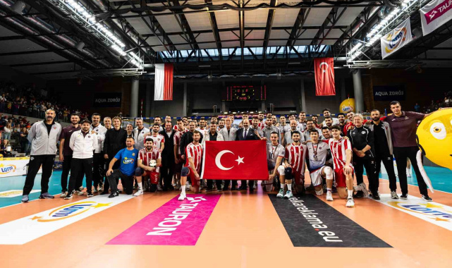 Giganci Siatkowki Turnuvası: Halkbank: 3 - Spor Toto: 2