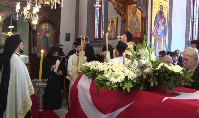 Hayatını kaybeden Prof. Dr. İoanna Kuçuradi son yolculuğuna uğurlandı.