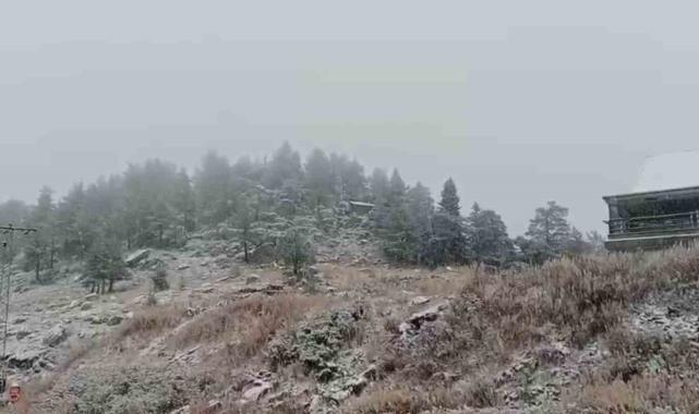 Kartalkaya'da kar yağışı etkili oldu