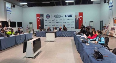 Kocaeli'de sağanak nedeniyle kriz merkezinde toplantı yapıldı