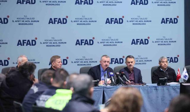 Kocaeli'de selin yaraları sarılıyor: Afetzedelere nakdi destek başladı