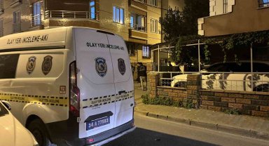 Küçükçekmece'de sokak ortasında silahlı saldırı: 1 ağır yaralı