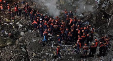 Maltepe'de çöken binanın enkazından 22 saat sonra Hüseyin Özkurt'un cansız bedeni çıkarıldı