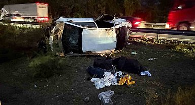 Otoyolda devrilen otomobildeki ölü ve yaralıların kimlikleri belli oldu