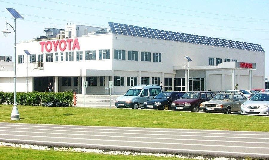 TOYOTA’NIN SAKARYA FABRİKASINDA ARA ZAM: KADROLUYA YÜZDE 11, GEÇİCİYE YÜZDE 5