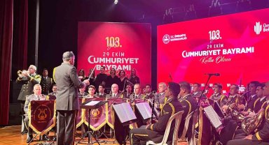 Ümraniye'de 29 Ekim, askeri bando coşkusuyla kutlandı