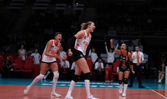 Vodafone Sultanlar Ligi: İlbank: 0 Eczacıbaşı Peron İstanbul: 3
