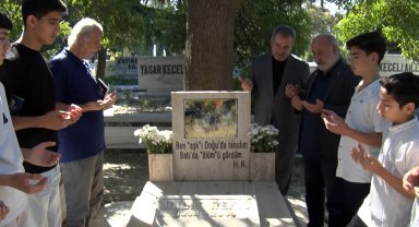 Yönetmen Halit Refiğ, vefatının 17'nci yıl dönümünde kabri başında anıldı